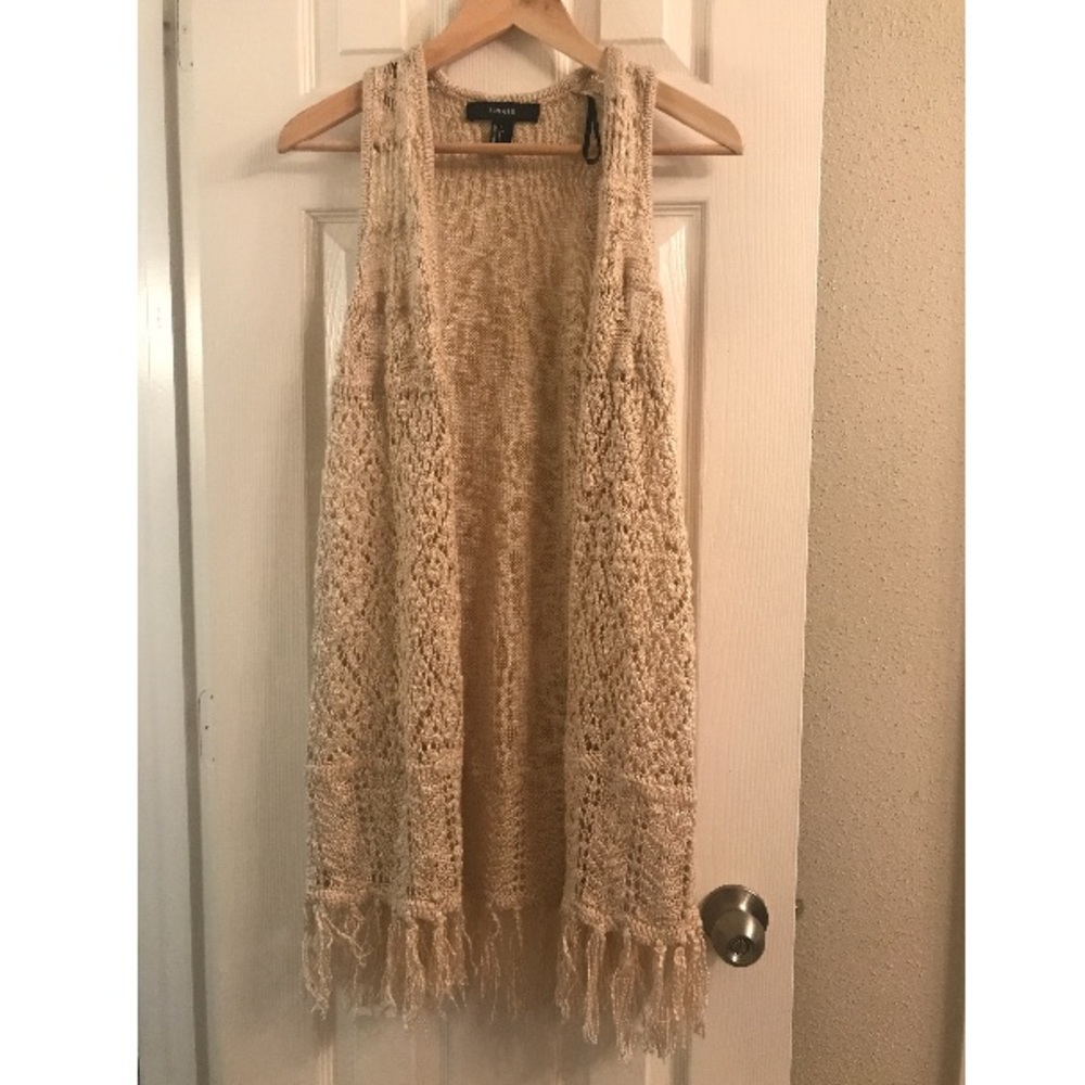 NEVER WORN, In a grew condition!